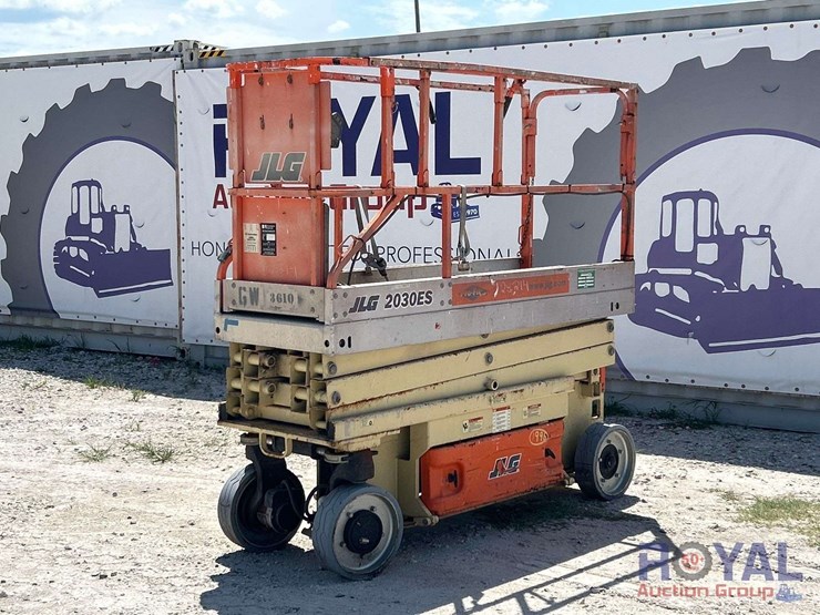 2006-jlg-2030es-image-1