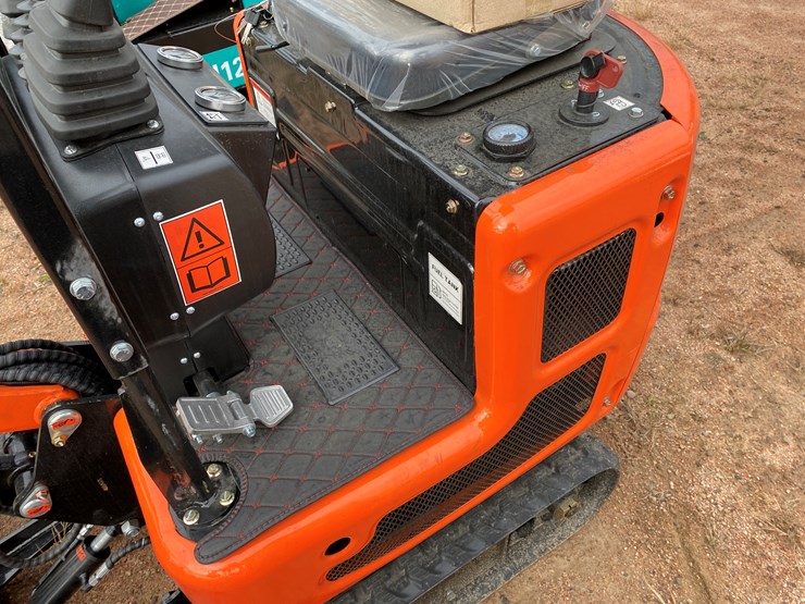 #1786-•-tmg-mve08-mini-excavator-image-7