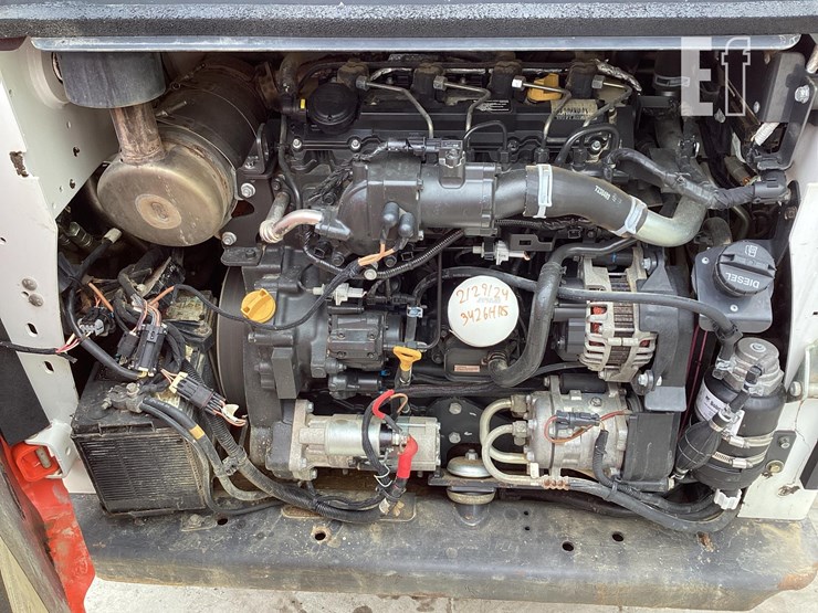 2019-bobcat-t740-image-13