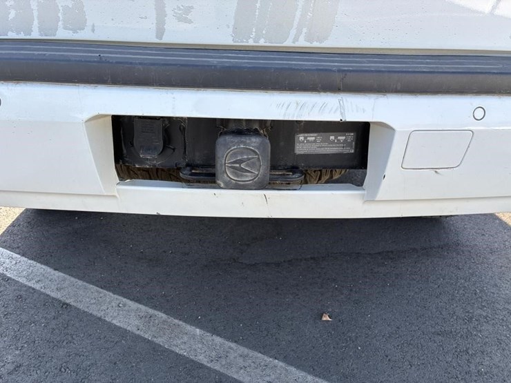 2019-chevrolet-suburban-image-5