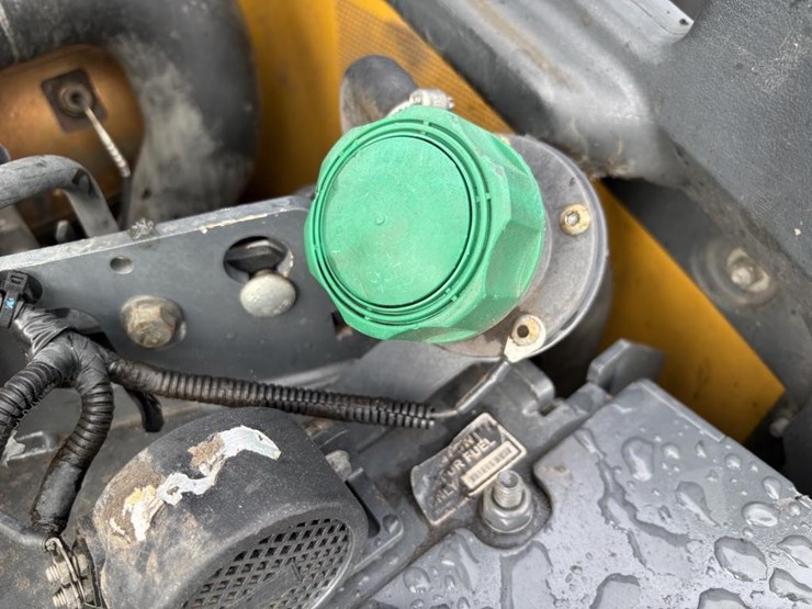 2019-deere-325g-image-36