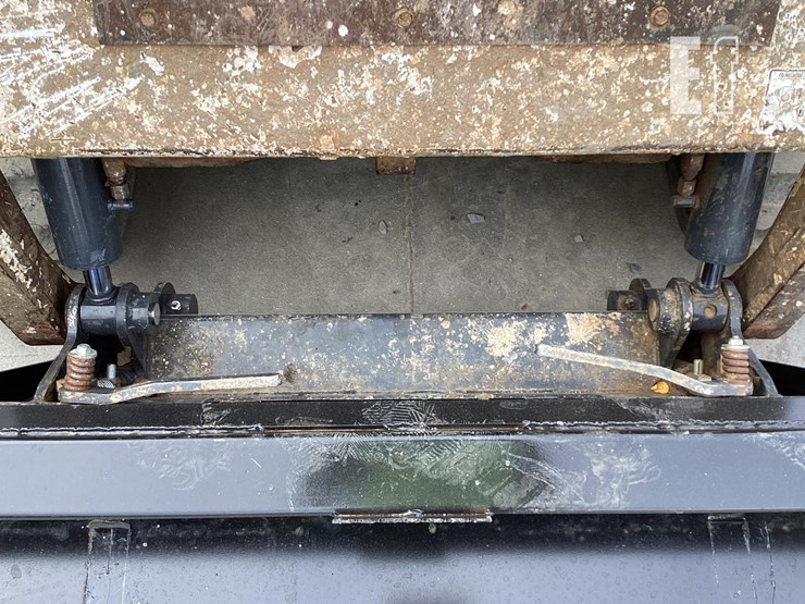 2007-bobcat-t190-image-10