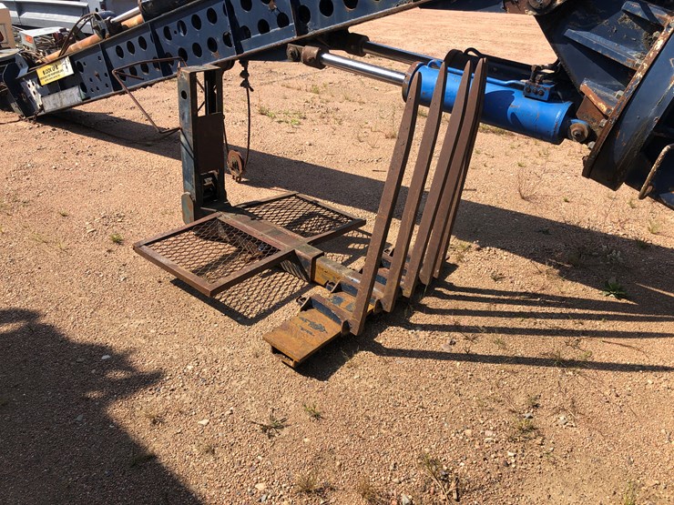 #3337-•-jlg110-35-side-o-matic-concrete-block-boom-image-17