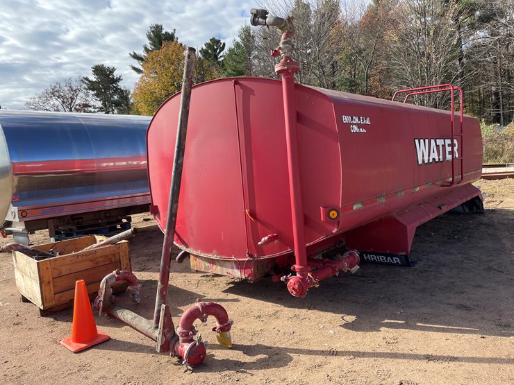 #3370-•-dust-control-5,200-gallon-water-truck-18'-tank-image-1
