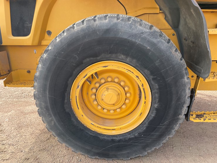 2015-volvo-l70h-image-140