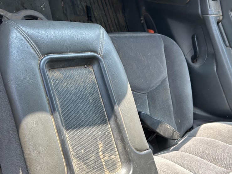 2004-gmc-sierra-1500-sle-image-12