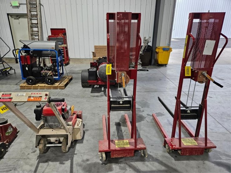 #2533-•-dayton-mh1000-material-handler-lift-image-3