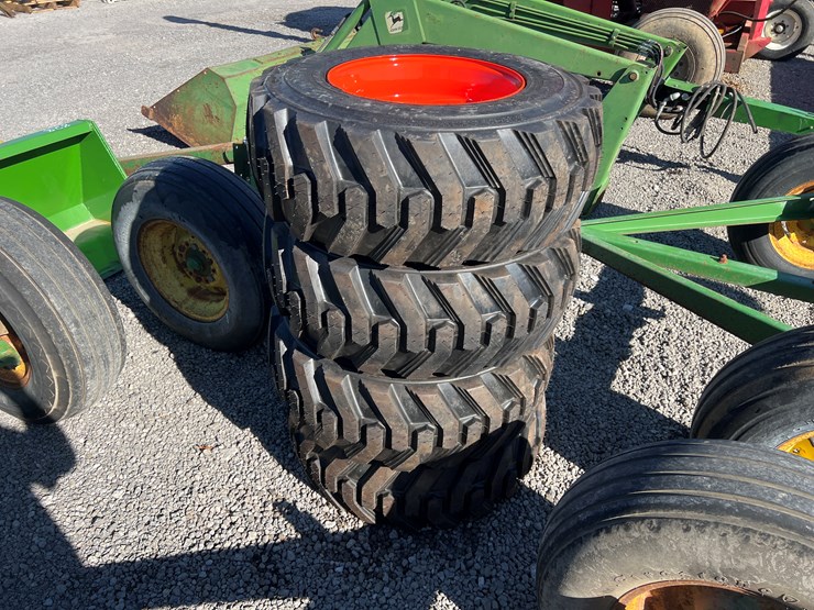 #837-•-4)-12/16.5-skidsteer-tires-&-wheels-image-4