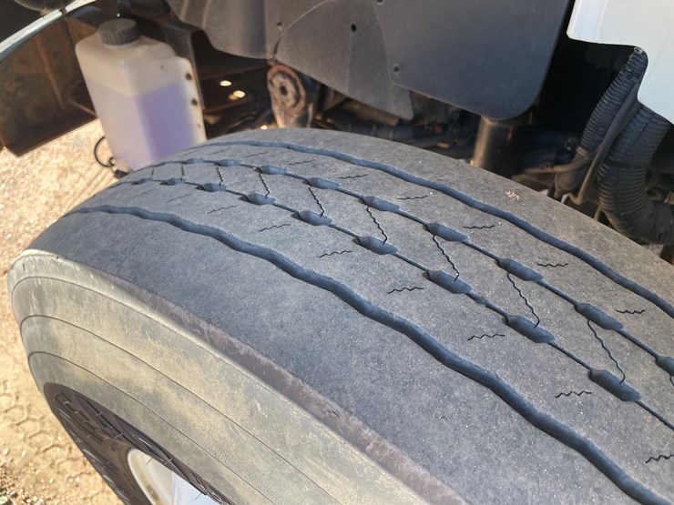 2012-international-durastar-4400-image-23