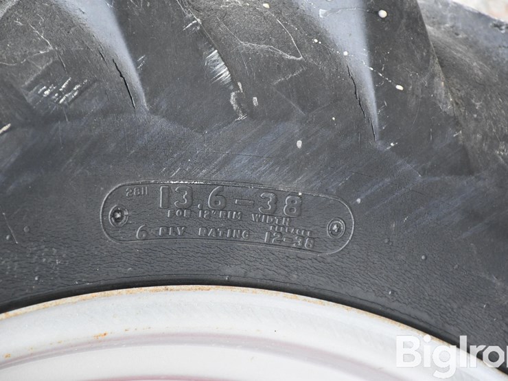 1951-farmall-m-2wd-tractor-image-20