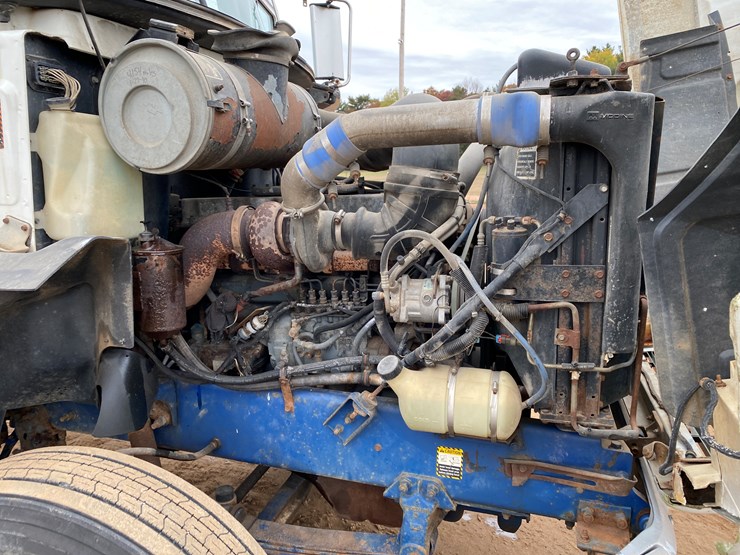 1993-mack-ch613-image-31