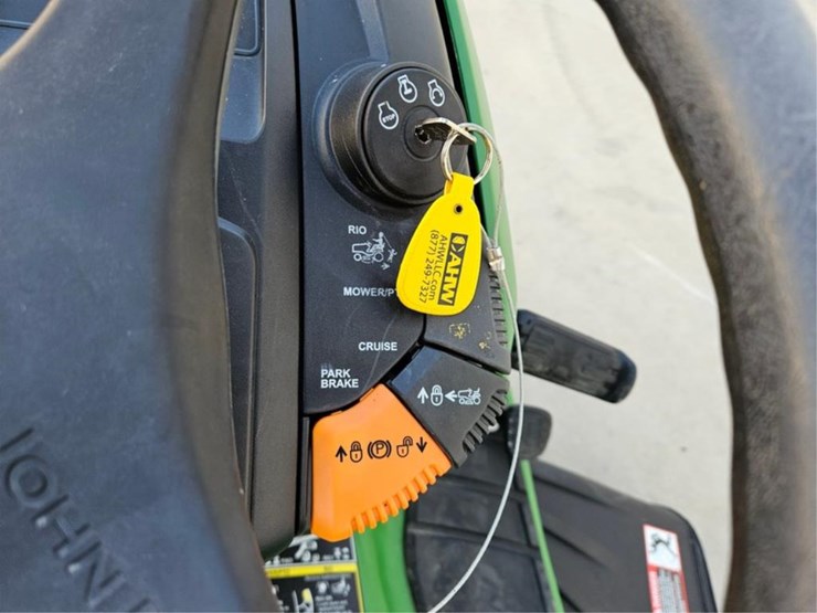 john-deere-x300-image-21