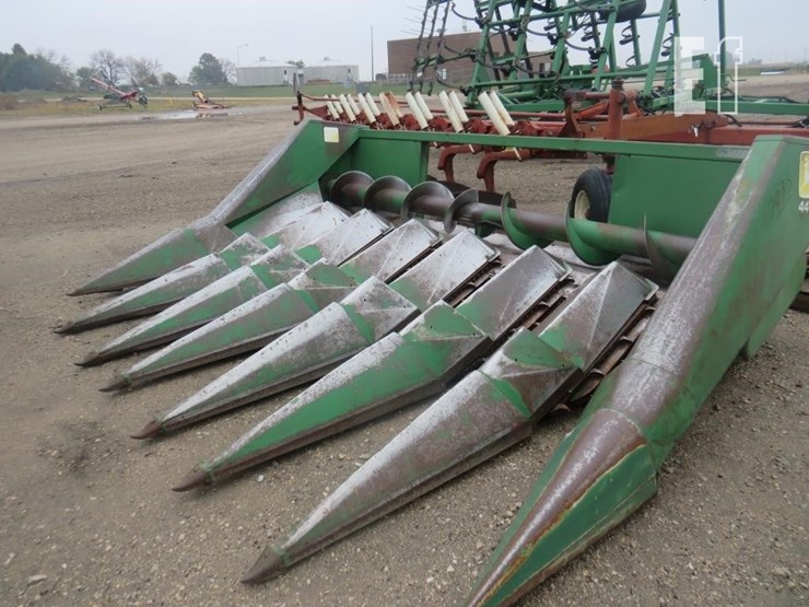 john-deere-444-image-1