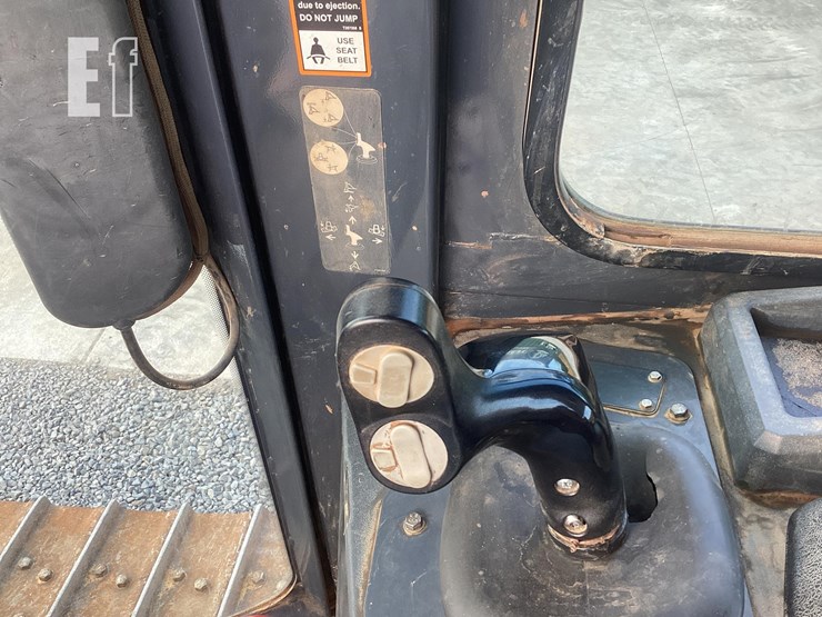 2017-deere-550k-lgp-image-18