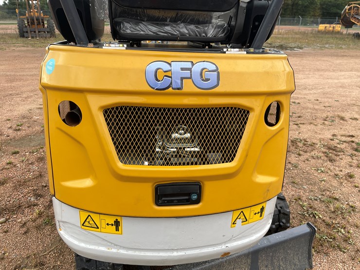 #1791-•-agt-xz20r-mini-excavator-image-14