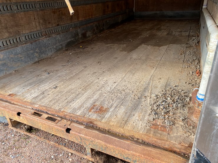 #3366-•-ohnsorg-20'-van-body-image-9