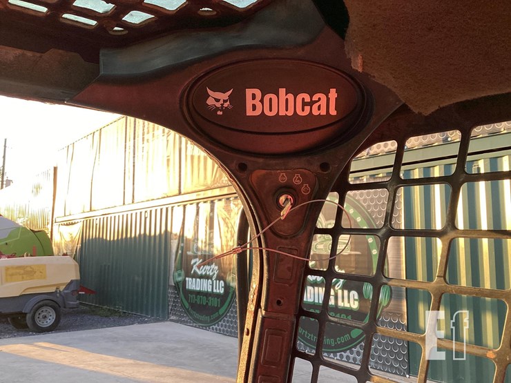 2013-bobcat-t550-image-17