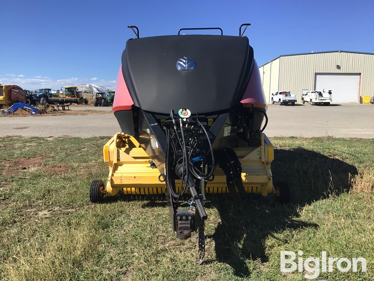 2014-new-holland-340-image-2