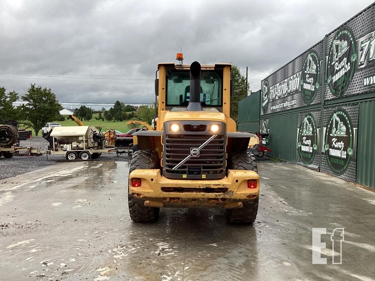 2012-volvo-l70f-image-7