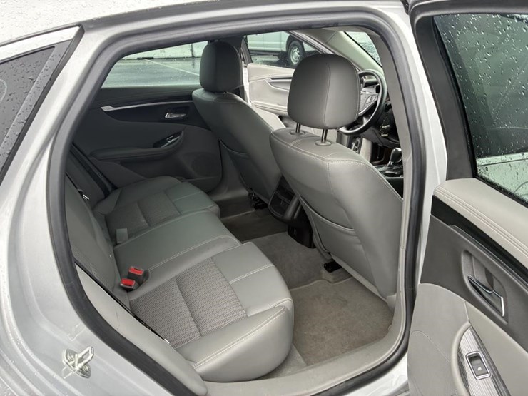 2019-chevrolet-impala-sedan-image-9