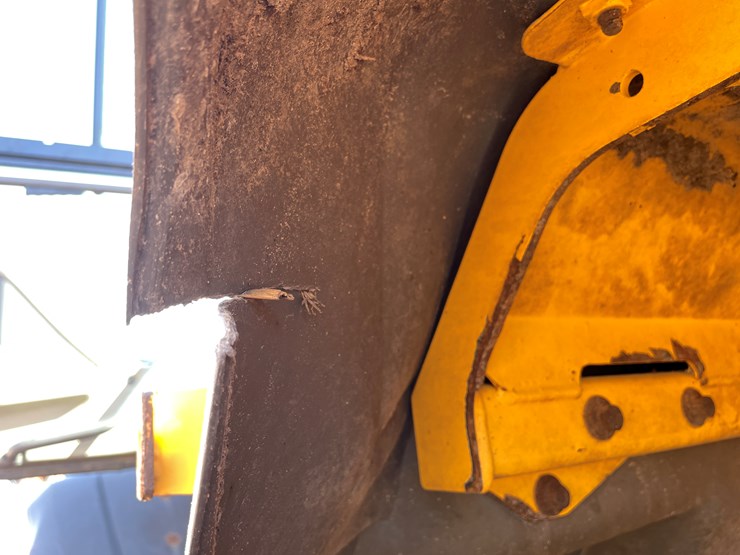 2015-volvo-l70h-image-23