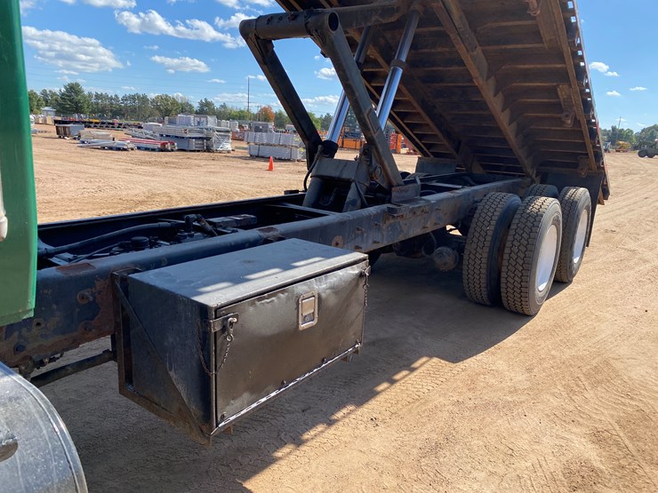 2003-international-7400-image-63