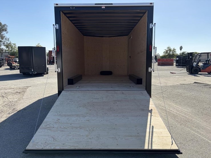 2026-southland-lcht52-818v86-t/a-enclosed-trailer-image-6