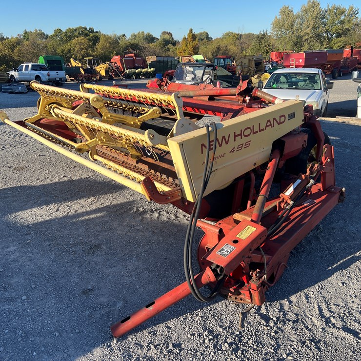 NEW HOLLAND 495