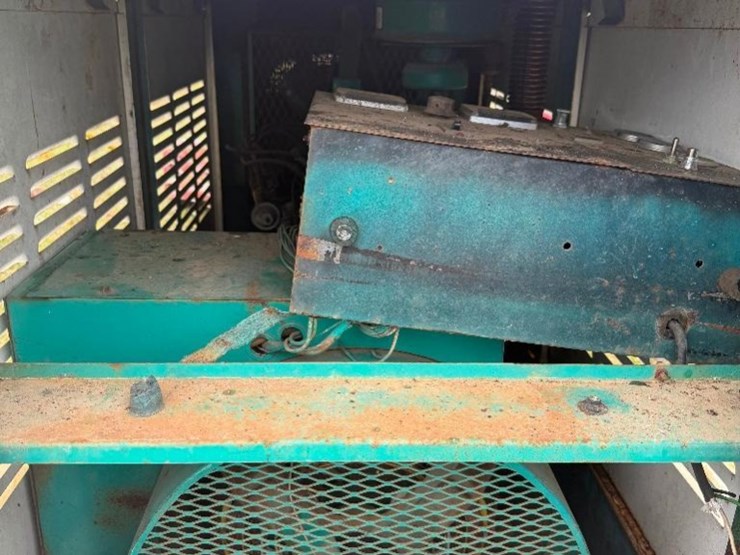 generator-on-trailer-image-7