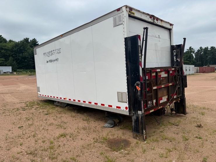 #3325-•-marion-20.5’-van-body-with-lift-gate-image-6