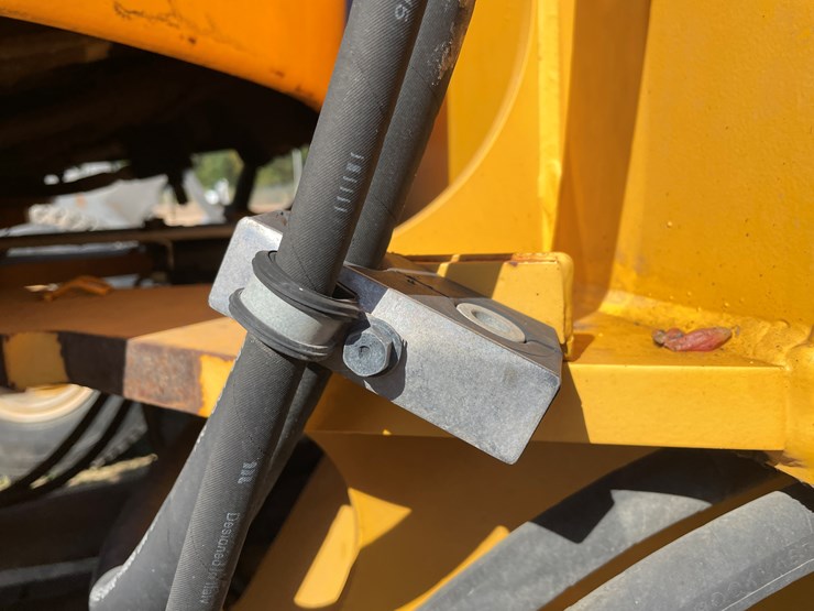 2015-volvo-l70h-image-37