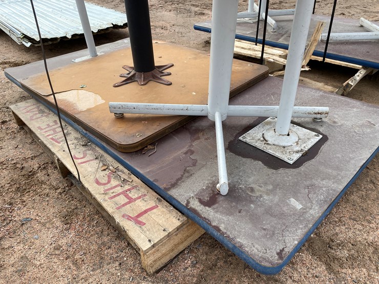 #3390-•-(3)-tables-image-2