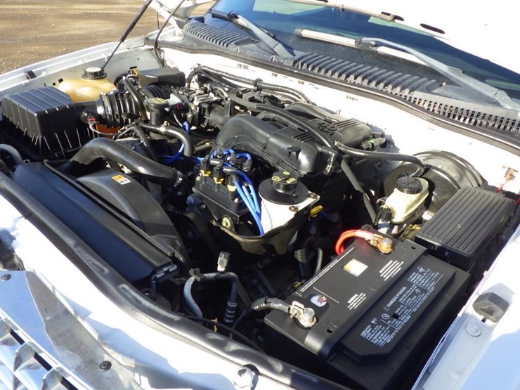 2004-ford-explorer-image-11