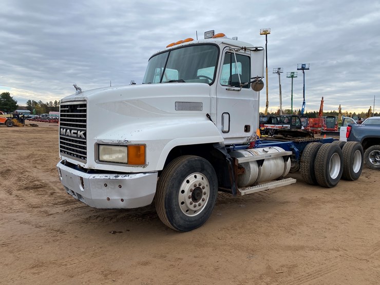 1993-mack-ch613-image-1