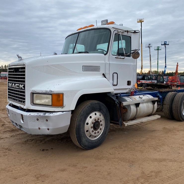 1993 MACK CH613