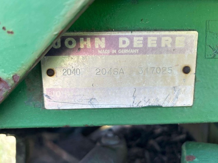 john-deere-2040-image-5