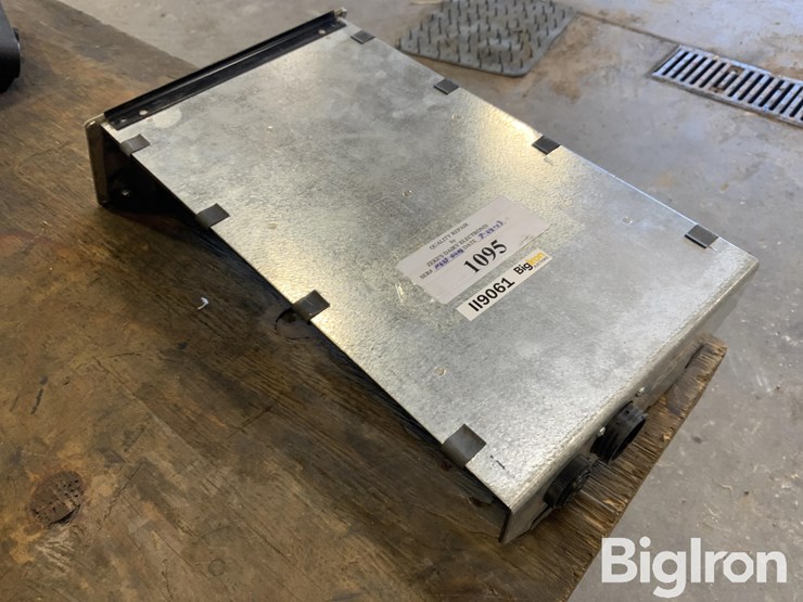 new-holland-1095-image-7