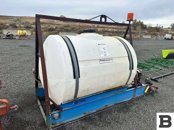 snyder-tank-sprayer-image-3