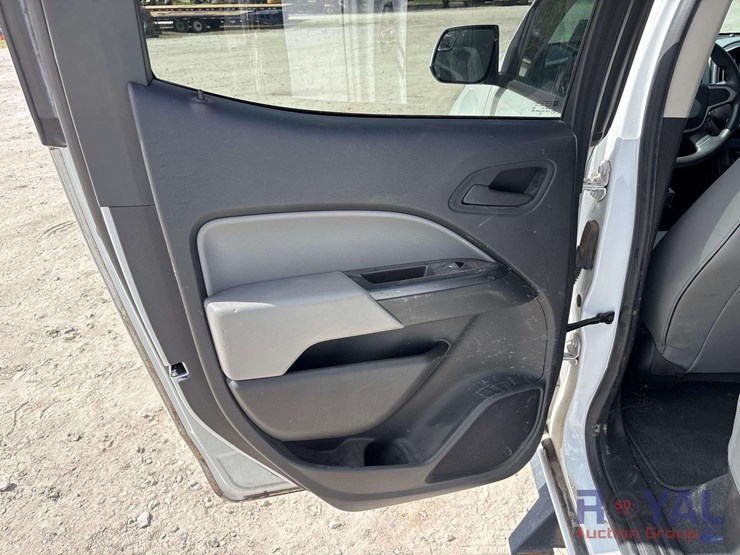 2021-chevrolet-colorado-image-27