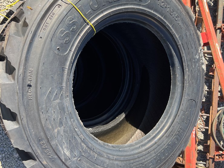 #839-•-4)-skid-steer-tires-image-2
