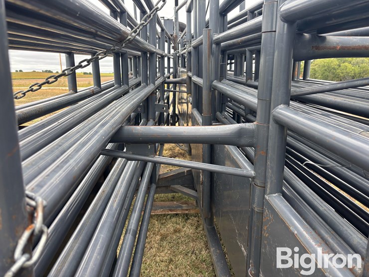 2017-linn-post-&-pipe-wrangler-portable-corral-image-18