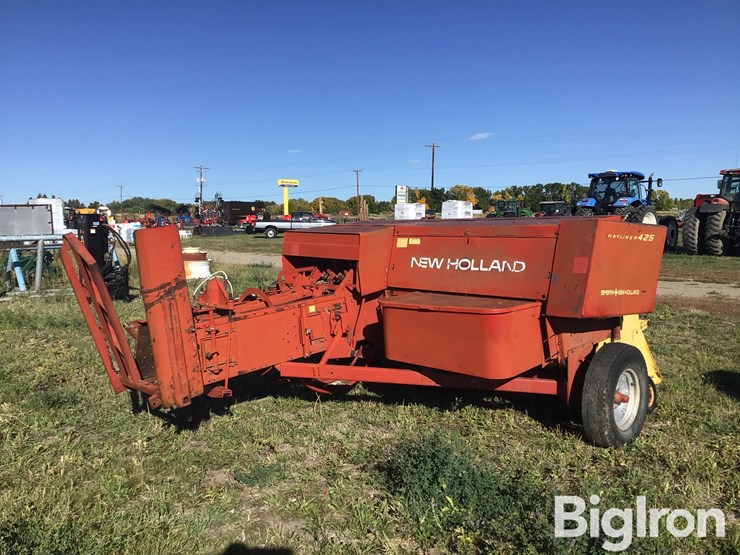 new-holland-425-image-7