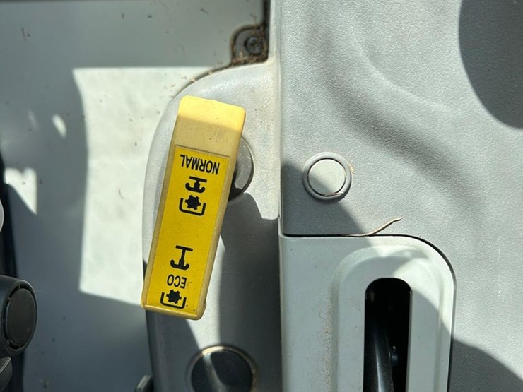 2022-deutz-fahr-5110g-image-32