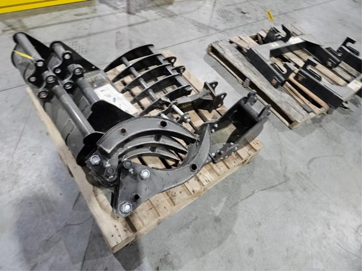 #2547-•-2025-agt-12ex-ata-mini-excavator-attachment-set-image-5