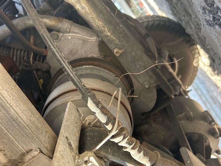 club-car-carryall-electric-utility-cart-image-11