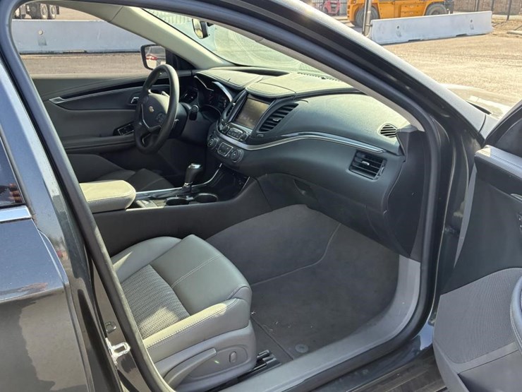2018-chevrolet-impala-sedan-image-8
