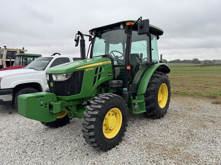 john-deere-5075e-image-1
