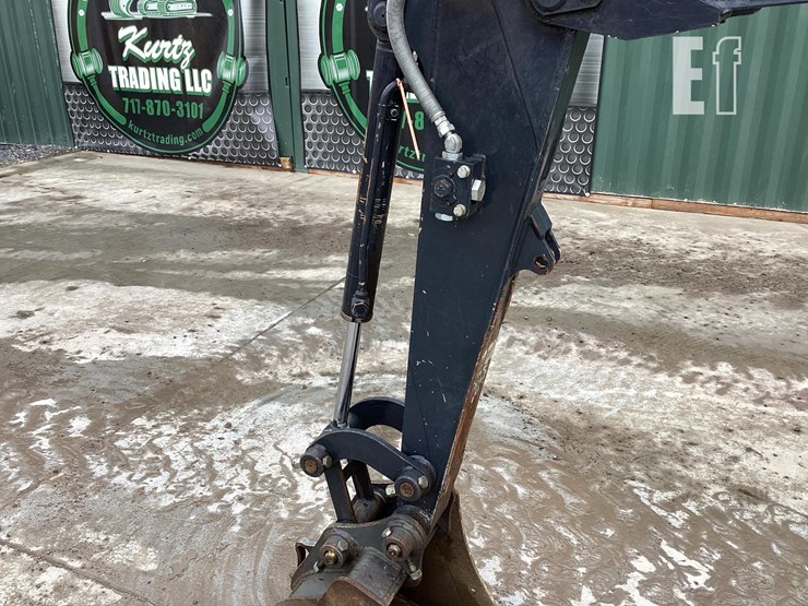 2020-deere-26g-image-10