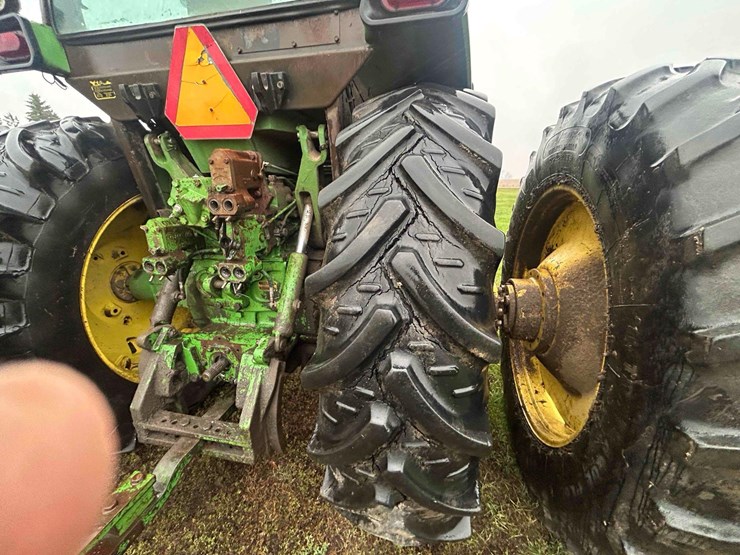 john-deere-4840-image-17