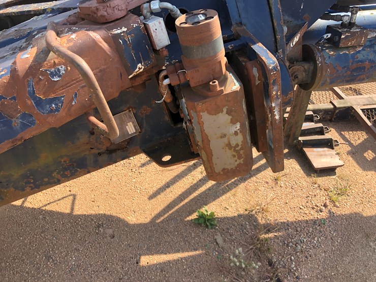 #3337-•-jlg110-35-side-o-matic-concrete-block-boom-image-11